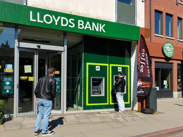 Lloyds and PayPoint Launch Barcode Cash Deposits at 30,000 UK Stores